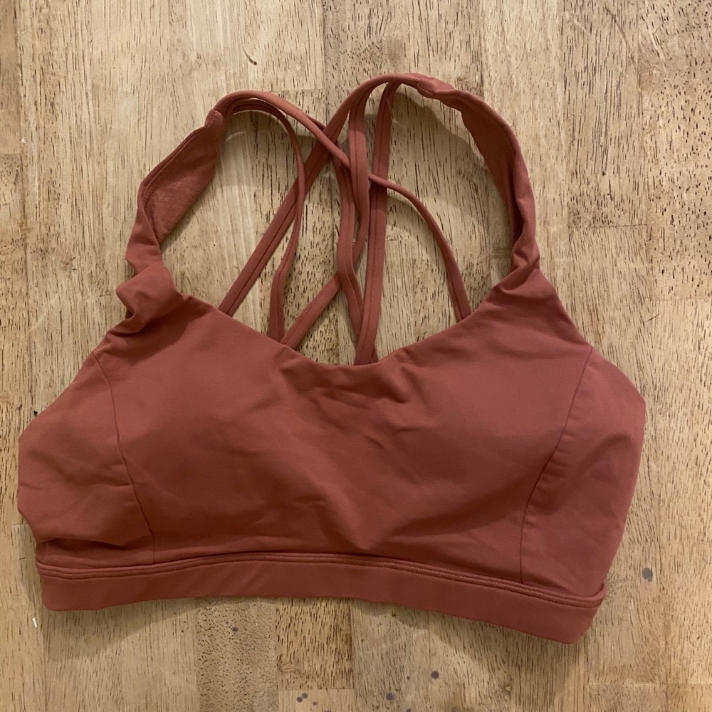 Ω Lululemon